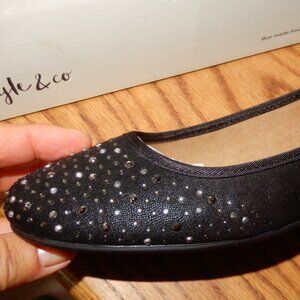 Style & Co Macys ANGELYN embellished black flats size 7 with box NIB new